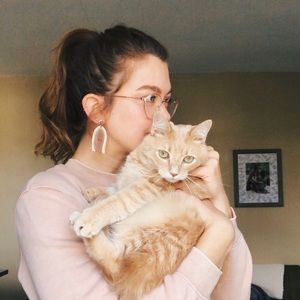 Meet your Posher, Casey